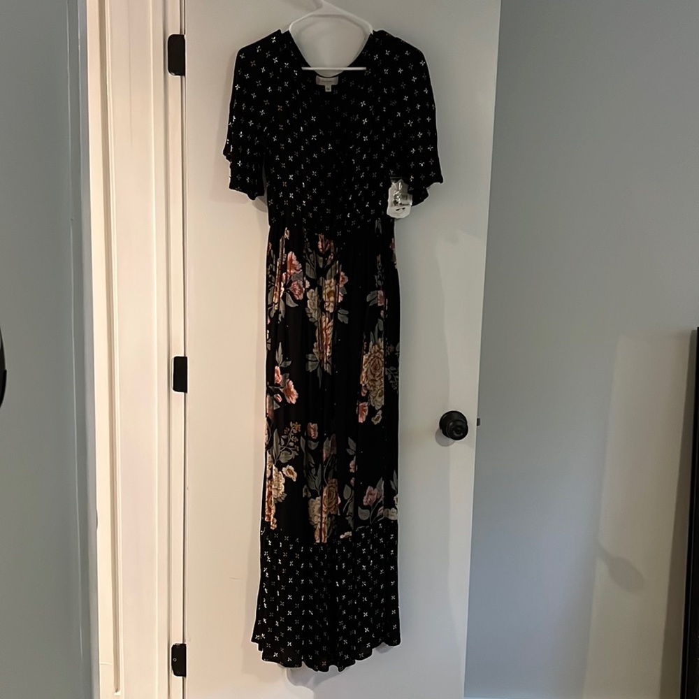 Flutter sleeve V neck Maxi
